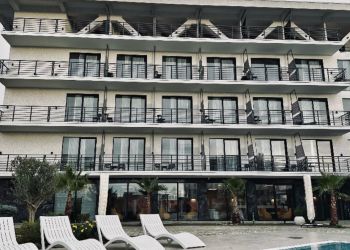 "Riviera Hotel" отель